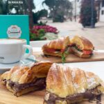 Croissants con café