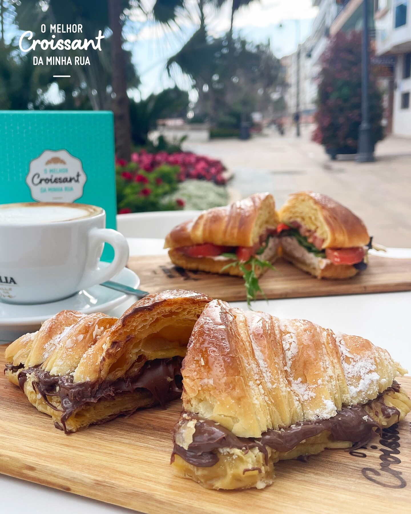 Croissants con café